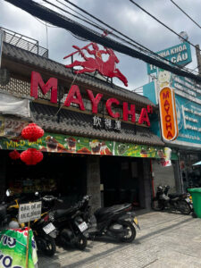 Hình Ảnh Thi công Ngói Nhựa Âm Dương Đẹp Do Sâu Decor Thực Hiện